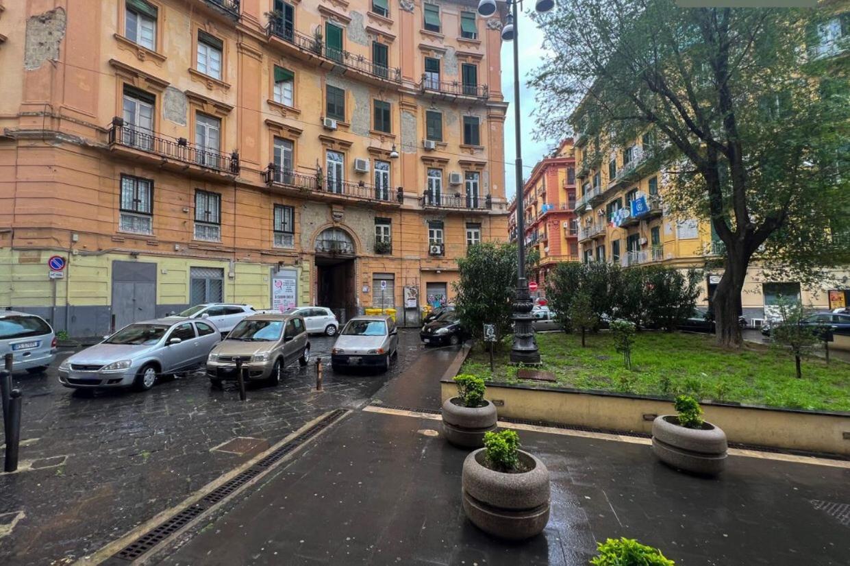B&B Da Paola Наполи Екстериор снимка